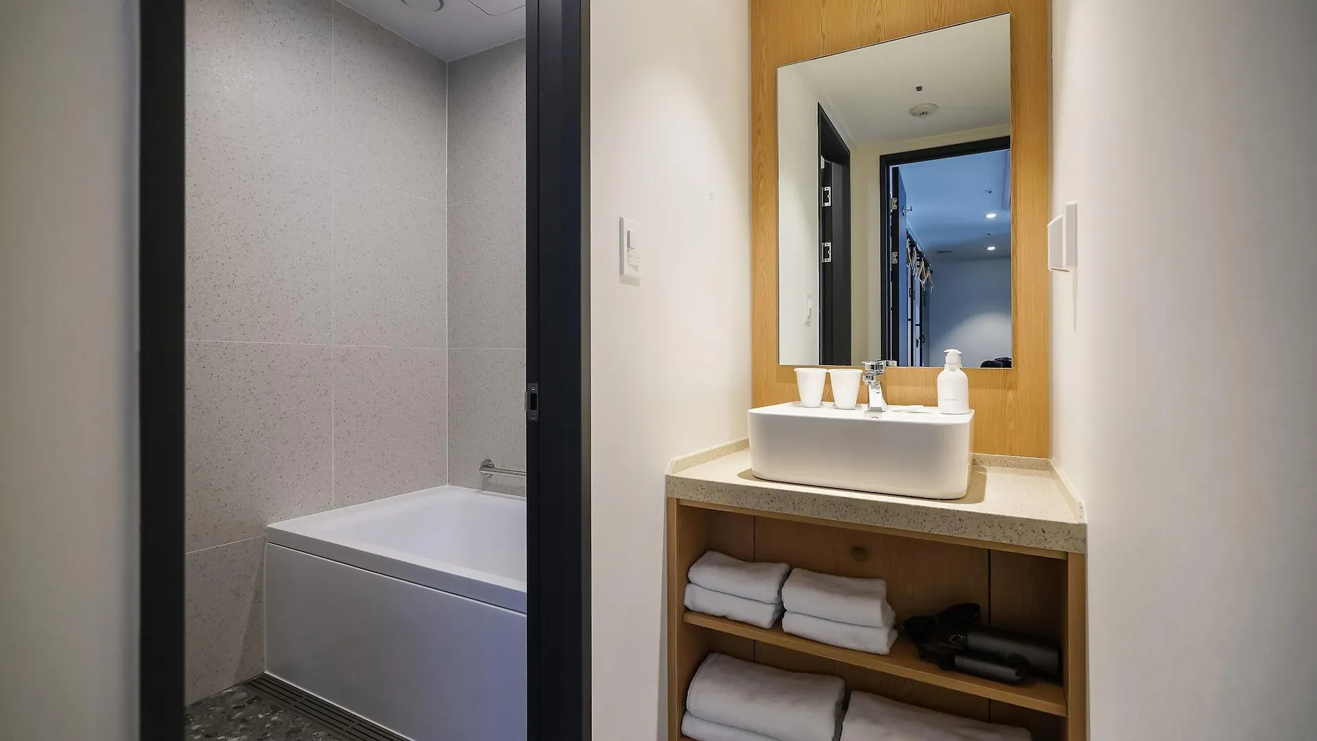 ****  Henn Na Hotel Seoul Myeongdong Güney Kore
