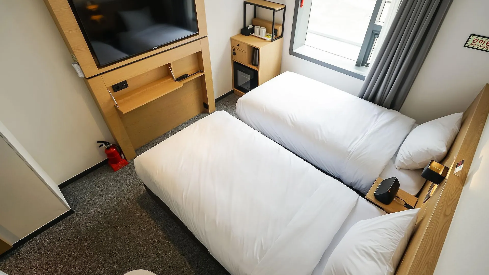 Henn Na Hotel Seoul Myeongdong 4*,