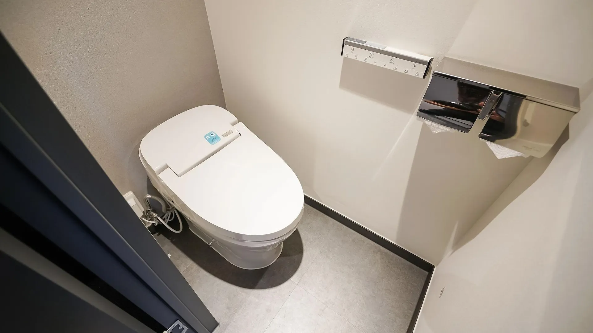 Henn Na Hotel Seoul Myeongdong